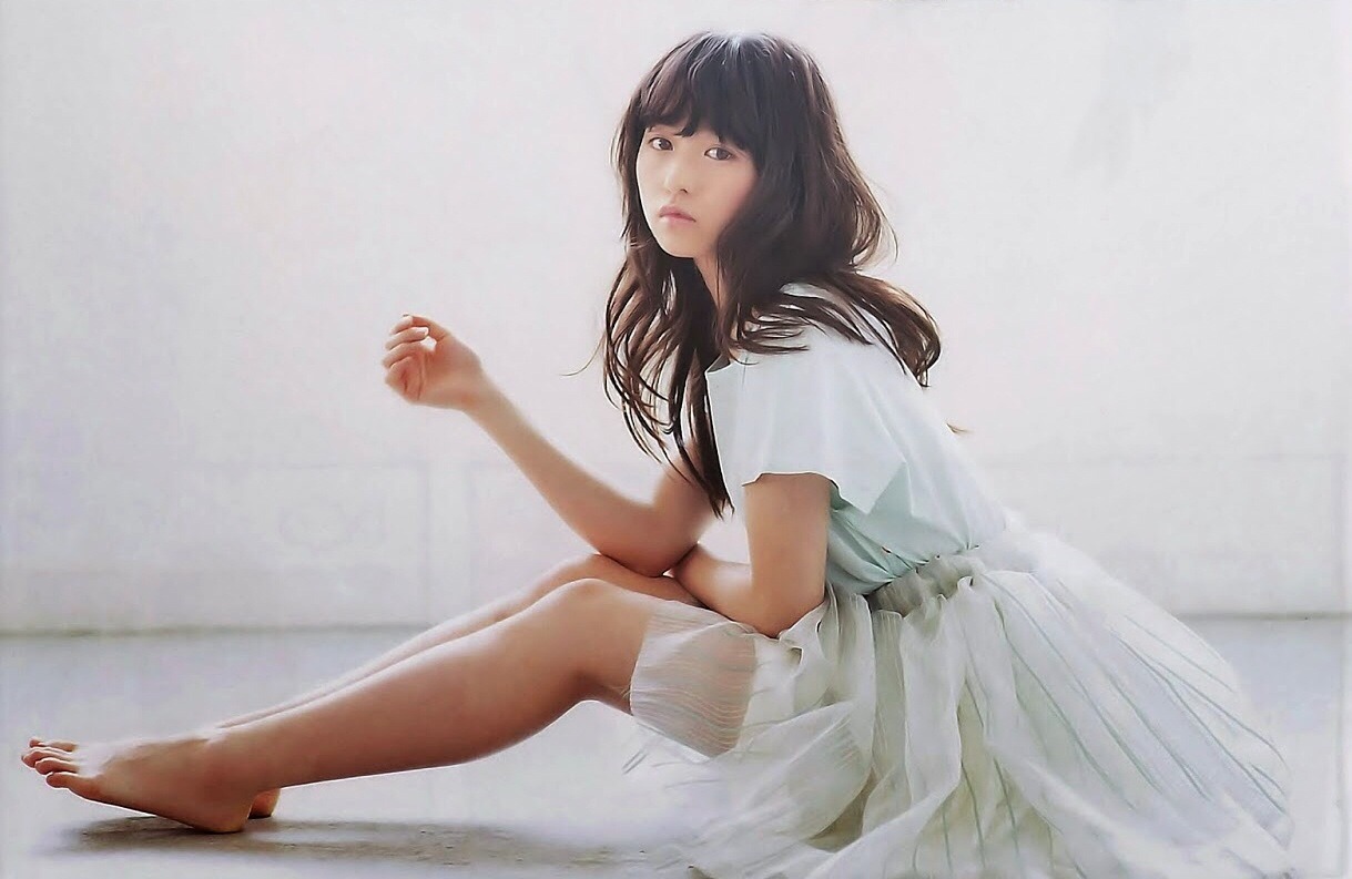 kawaii-kirei-girls-and-women:  可愛い 新垣結衣 有村架純 川島海荷 吉木りさ