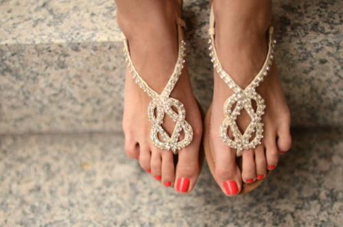 (via Hot Flat Sandals)