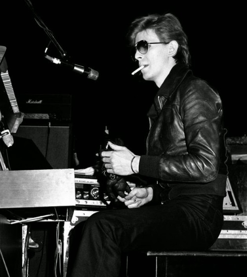 berlin-1976:  David Bowie on keys for Iggy Pop’s Idiot tour, 1977