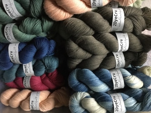 Sparkle yarns, cashmere blends, all plant dyed lovelies.Browse on over at 2DyeCru on etsy!