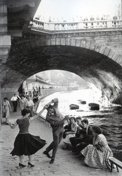 pagesofthings:  Rock ‘n’ Roll sur les Quais de Paris 
