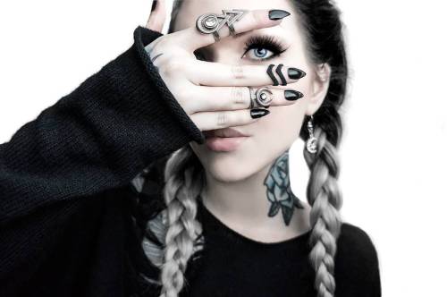 Me wearing #rogueandwolf Rings All available at WWW.PINKMILKSWEDEN.COM 