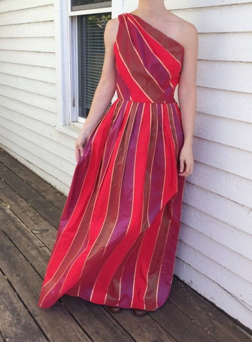  Red One Shoulder Gown Party Dress Gold Striped S XS  https://www.etsy.com/listing/566361071/red-one