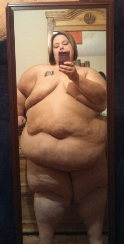 mega-spanishfeeder:  gutlover:  Wow!  Great sexy body!  super incredible hot mmm