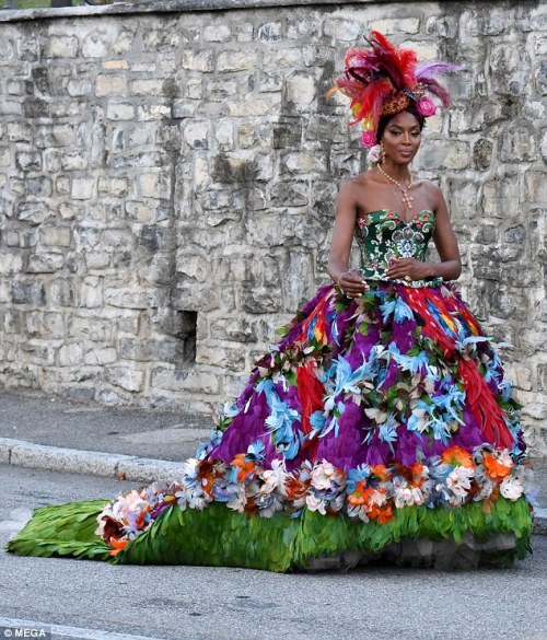 Dolce and Gabbana Alta Moda 2018 at Lake Como (click to enlarge)