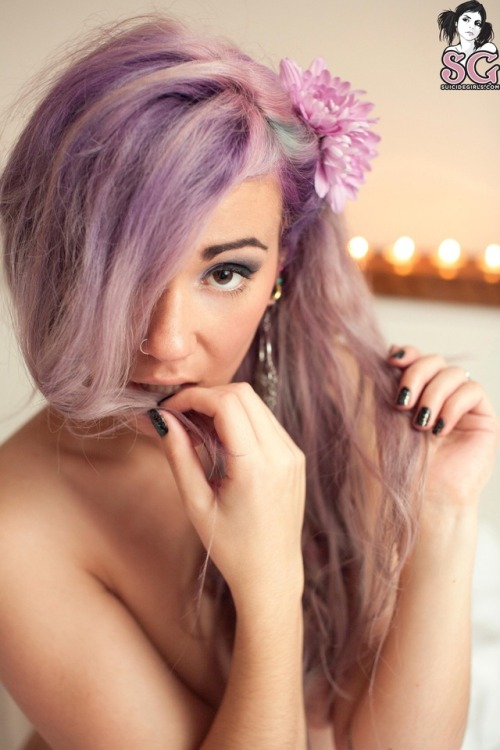 Porn Pics altmodelgirlcrush2:  Tindz Suicide@suicidegirls