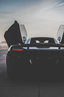 envyavenue:  McLaren 650S 