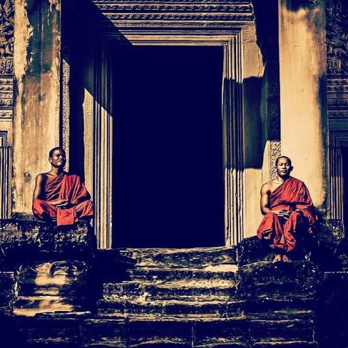 Buddhist Monks at Angkor Temples #Siemreap #Cambodia Tag #Legendtravelgroup#visitangkor #angkor #w
