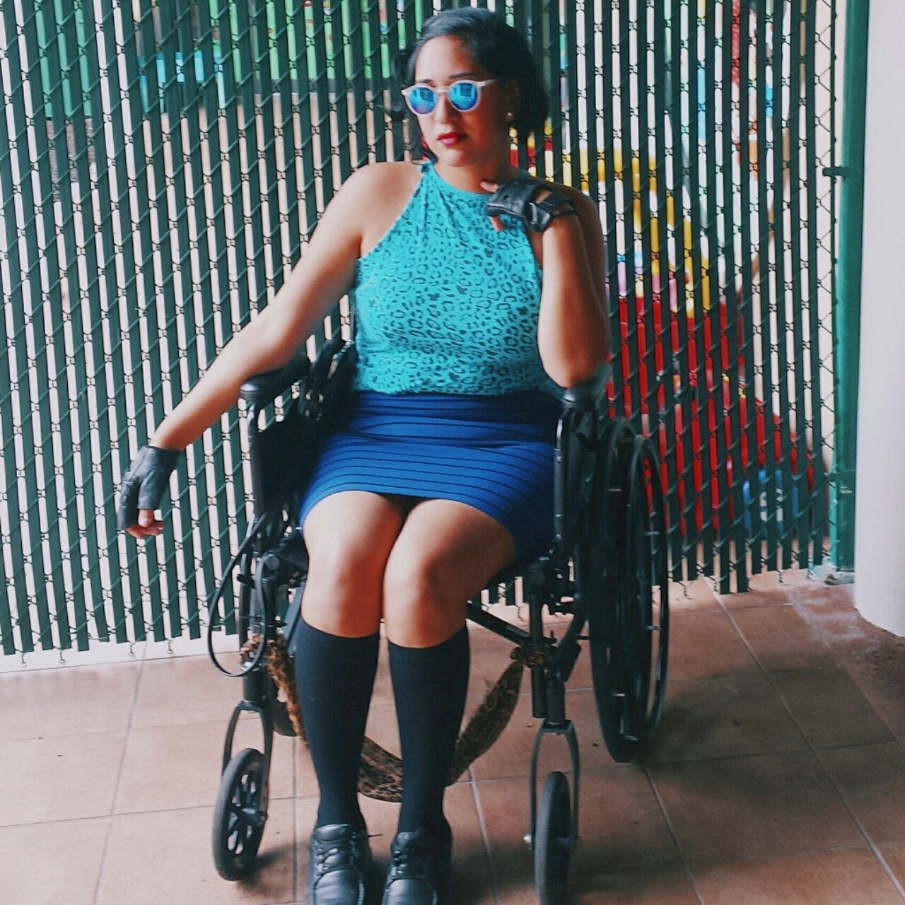 annieelaineydoesfashion:  OOTD and update on that foot hammock: I wear it out of
