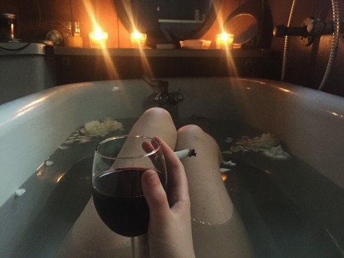 feralxchii:  I totally need a night like this to myself 