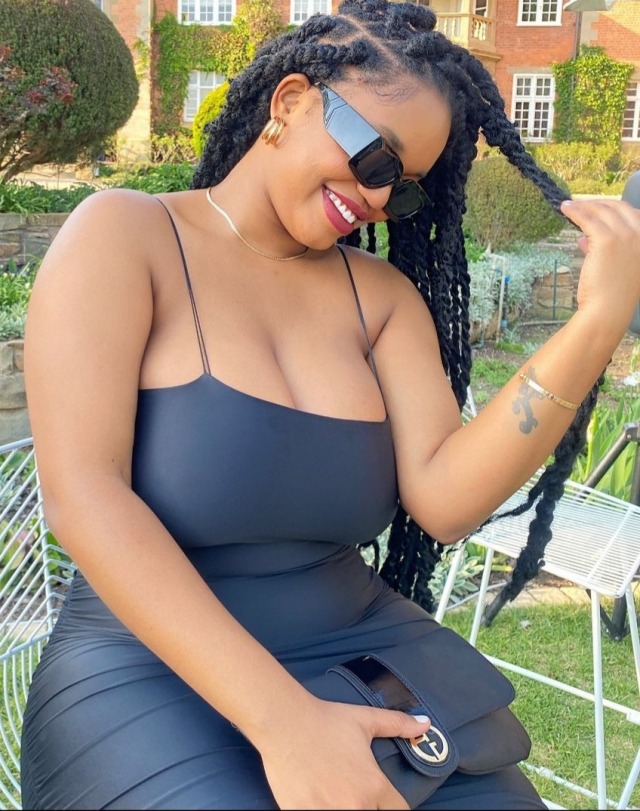 princejazziedad:DeliciouslySexy Busty'Loose BigTitty Gorgeous Mamita&hellip;. Ms Jess_Mhize&hellip;&hellip;&hellip;&hellip;&hellip;&hellip;&hellip;.Made &amp; Reared in SouthAfrica&hellip;.. 💛🤍💜