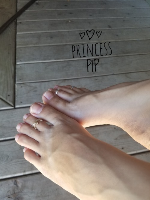 Sex princesspipsperfect10:  New anklet and toe pictures