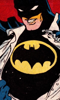 jthenr-comics-vault:  There’s a BatmanDETECTIVE COMICS #577 (Aug. 1987)Art by Todd McFarlane (pencils), Alfredo Alcala (inks) &amp; Adrienne Roy (colors) 