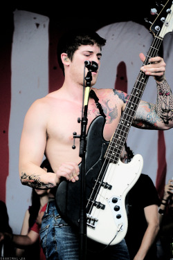 shanimal-ka:  Favourite pictures of Zack Merrick:↳ [22/25](x) 