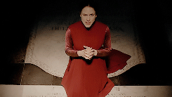 sansastoneheart:The King has done what he should not. He has married from another house and a common