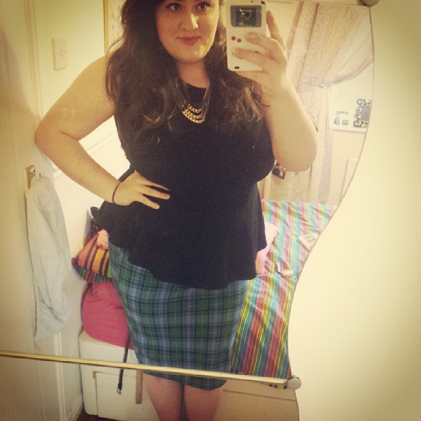liindsaaywears:  top from new look, skirt from asos, necklace from www.kukee.co.uk
