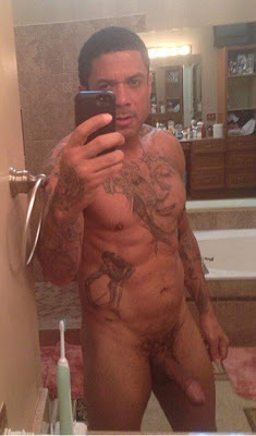 cumintosubmission:  funkydineva:  Benzino  (Love &amp; Hip Hop Atlanta) NAKED Photo leaked. You Might Be Impressed NSFW  Ugly ass, no neck havin’ Benzino got a nice dick. I thought he woulda had a vienna sausage in his pants.  Good enough for Me lol