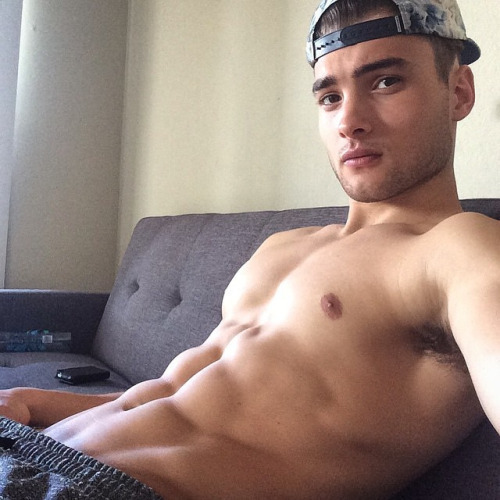 jawdroppingmen: If you love sexy shirtless men you should follow my tumblr page: jawdroppingm