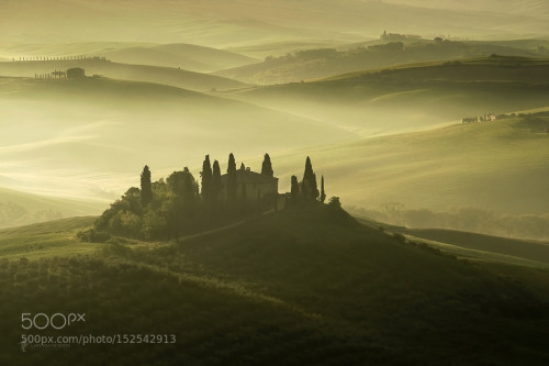 Tuscan Light by larsvandegoor