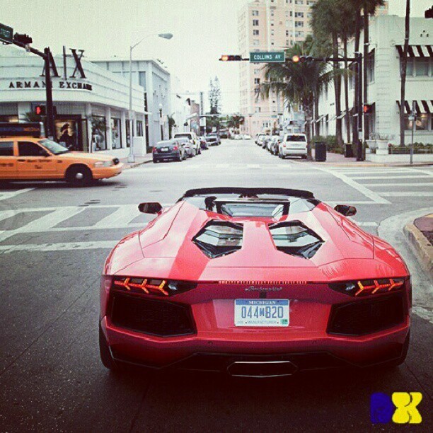 No we&rsquo;re in #LA with #Michigan on the plate! #wearesoready #DX1964 #lambo