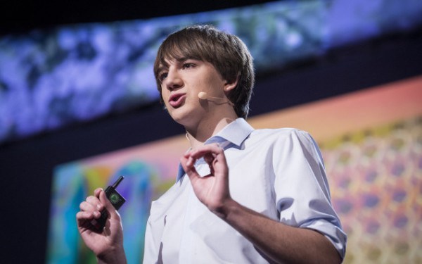 Un joven de 16 años hace temblar a la industria farmacéutica. Esto es lo que ha