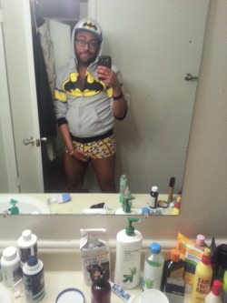 imhereforthemen:  I’m a fan of Batman, hats, and underwear ;) And it appears all three at once too. ;)  (authornotes) 
