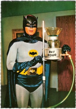 oldschoolgarage:  Bat Bong……..Quick Robin,to