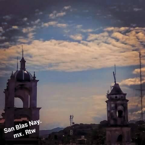 Las torres de las iglesias de San Blas Nay. Mx. Rafatw.