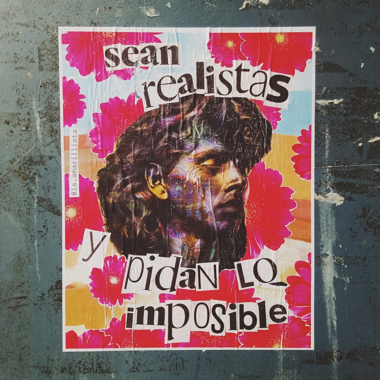 la-amarillista:  me gusta pegar mensajes anarquistas en las calles