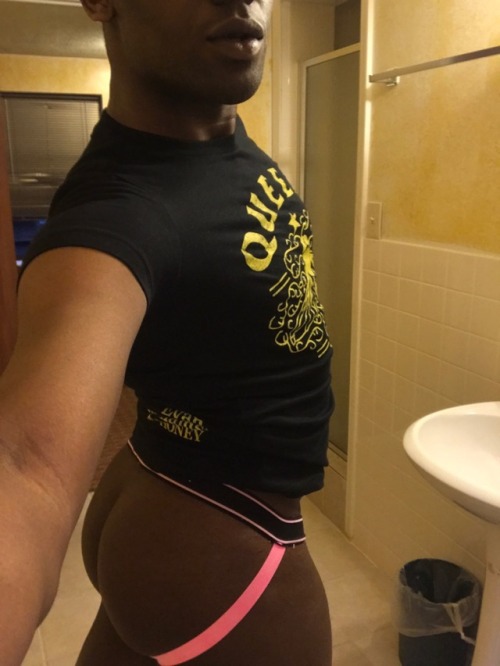 niggerboss: “Ah’ Likes Fuckin’ Wit You In Da Bathroom, Daddy, Cuz It Remind Me How