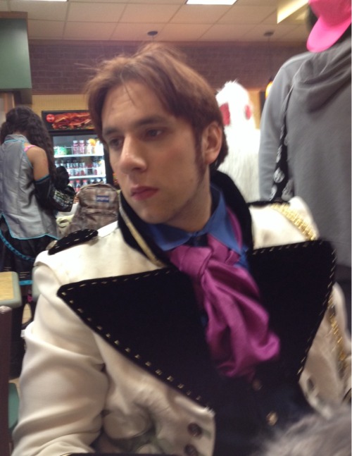 paintedrapunzel:Photos of the boys at the convention this week, Hans being Hansome as usual and Kr