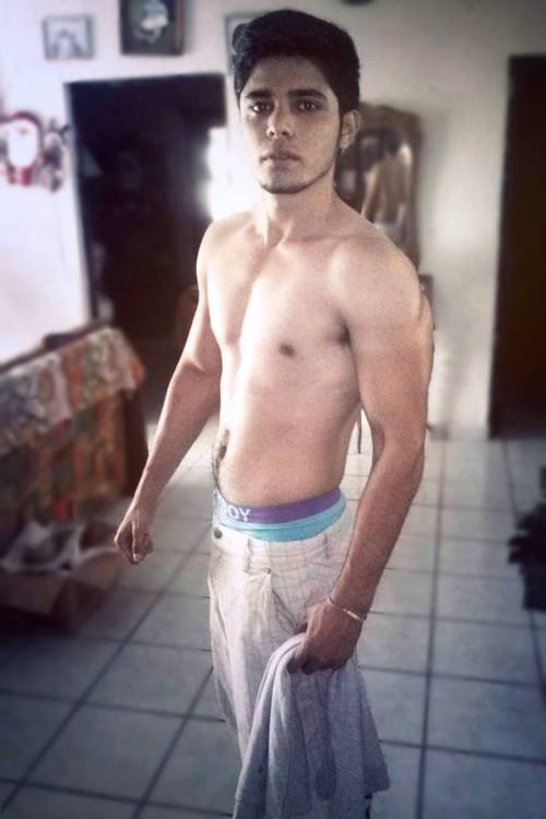 Porn Pics cruz-chato:  Un hermoso hetero chacal paceño,