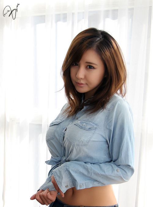 Porn Pics Ryu Ji Hye - Denim Set Pics