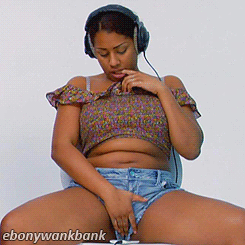 Ebonywankbank-Deactivated201705:  Nayomi Takes Part In An Orgasm Race [X] 