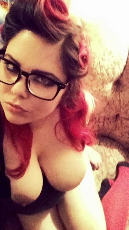 angiev13:    Ah, victory curls, Harley socks and my favorite glasses ;) Wish someone was here to lick my nipples!  