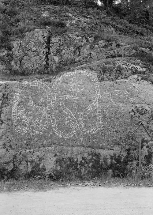 c86: Viking runestones of the Swedish countryside, 1899-1945