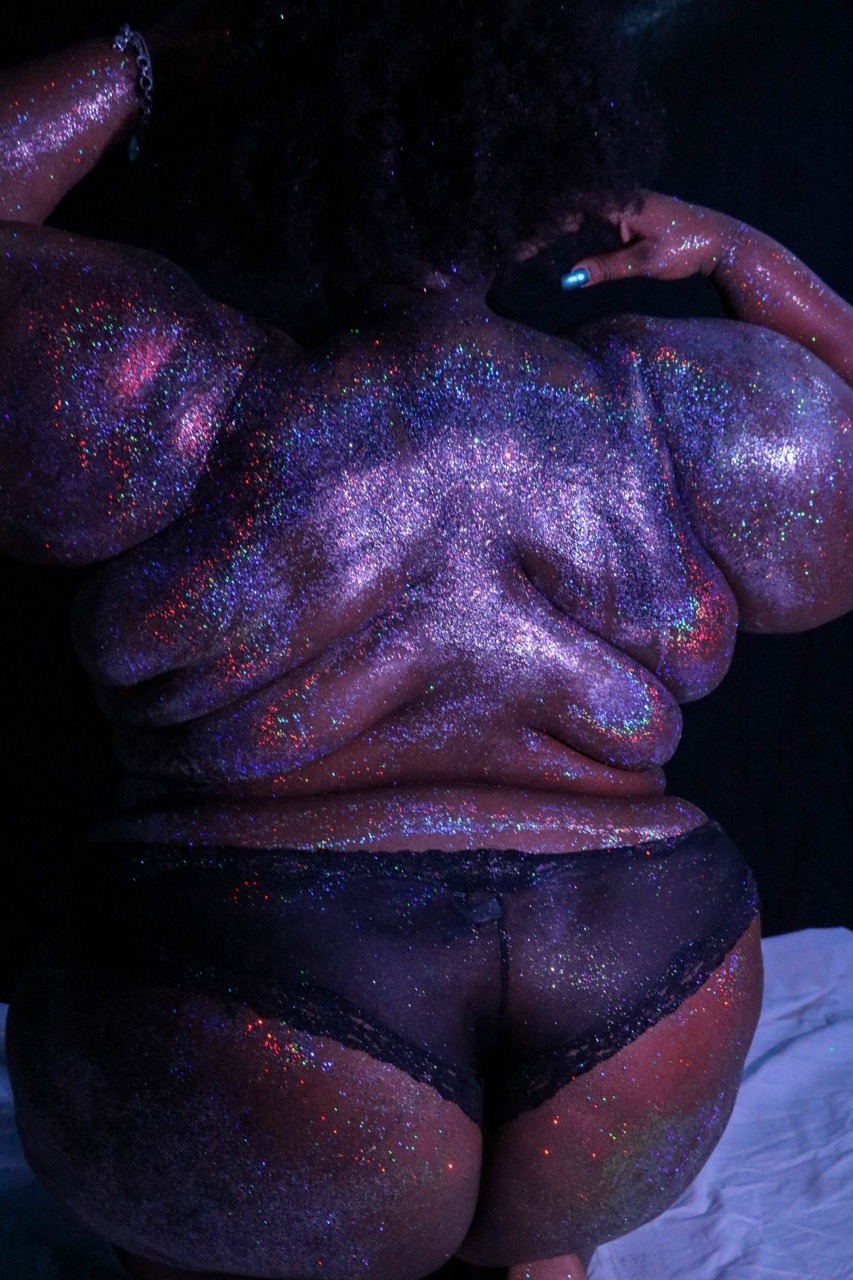 jehovahhthickness:  alongcameabutterfly:   My body is magical.  Every hill and valley.