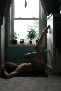 naked-yogi:  May 16, 2015self-portrait by Anastasia(please only reblog with caption intact. no reposts).