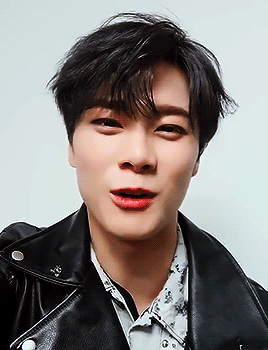 buffbin:  2/∞ gifs of moonbin ❤️  