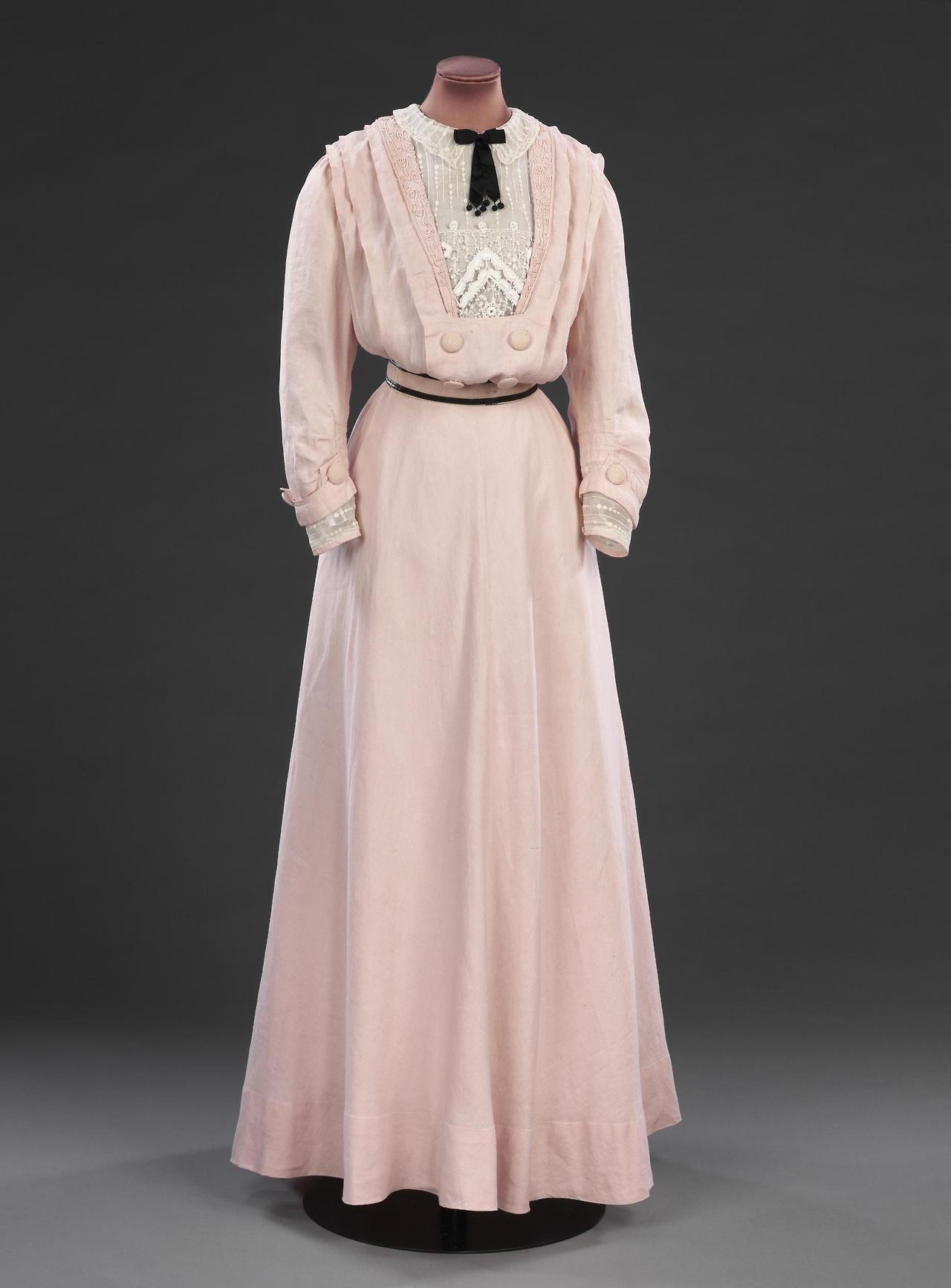 alyssa — Pink Edwardian Dresses 
</p>
<div class='sfsiaftrpstwpr'><div class='sfsi_responsive_icons' style='display:block;margin-top:10px; margin-bottom: 10px; width:100%' data-icon-width-type='Fully responsive' data-icon-width-size='240' data-edge-type='Round' data-edge-radius='5'  ><div class='sfsi_icons_container sfsi_responsive_without_counter_icons sfsi_medium_button_container sfsi_icons_container_box_fully_container ' style='width:100%;display:flex; text-align:center;' ><a target='_blank' href='https://www.facebook.com/sharer/sharer.php?u=https%3A%2F%2Fwww.dresses2022.com%2FPink-Edwardian-Dress%2F' style='display:block;text-align:center;margin-left:10px;  flex-basis:100%;' class=sfsi_responsive_fluid ><div class='sfsi_responsive_icon_item_container sfsi_responsive_icon_facebook_container sfsi_medium_button sfsi_responsive_icon_gradient sfsi_centered_icon' style=' border-radius:5px; width:auto; ' ><img style='max-height: 25px;display:unset;margin:0' class='sfsi_wicon' alt='facebook' src='https://www.dresses2022.com/wp-content/plugins/ultimate-social-media-icons/images/responsive-icon/facebook.svg'><span style='color:#fff'>Share on Facebook</span></div></a><a target='_blank' href='https://twitter.com/intent/tweet?text=Hey%2C+check+out+this+cool+site+I+found%3A+www.yourname.com+%23Topic+via%40my_twitter_name&url=https%3A%2F%2Fwww.dresses2022.com%2FPink-Edwardian-Dress%2F' style='display:block;text-align:center;margin-left:10px;  flex-basis:100%;' class=sfsi_responsive_fluid ><div class='sfsi_responsive_icon_item_container sfsi_responsive_icon_twitter_container sfsi_medium_button sfsi_responsive_icon_gradient sfsi_centered_icon' style=' border-radius:5px; width:auto; ' ><img style='max-height: 25px;display:unset;margin:0' class='sfsi_wicon' alt='Twitter' src='https://www.dresses2022.com/wp-content/plugins/ultimate-social-media-icons/images/responsive-icon/Twitter.svg'><span style='color:#fff'>Tweet</span></div></a><a target='_blank' href='https://follow.it/now' style='display:block;text-align:center;margin-left:10px;  flex-basis:100%;' class=sfsi_responsive_fluid ><div class='sfsi_responsive_icon_item_container sfsi_responsive_icon_follow_container sfsi_medium_button sfsi_responsive_icon_gradient sfsi_centered_icon' style=' border-radius:5px; width:auto; ' ><img style='max-height: 25px;display:unset;margin:0' class='sfsi_wicon' alt='Follow' src='https://www.dresses2022.com/wp-content/plugins/ultimate-social-media-icons/images/responsive-icon/Follow.png'><span style='color:#fff'>Follow us</span></div></a><a target='_blank' href='https://www.pinterest.com/pin/create/link/?url=https%3A%2F%2Fwww.dresses2022.com%2FPink-Edwardian-Dress%2F' style='display:block;text-align:center;margin-left:10px;  flex-basis:100%;' class=sfsi_responsive_fluid ><div class='sfsi_responsive_icon_item_container sfsi_responsive_icon_pinterest_container sfsi_medium_button sfsi_responsive_icon_gradient sfsi_centered_icon' style=' border-radius:5px; width:auto; ' ><img style='max-height: 25px;display:unset;margin:0' class='sfsi_wicon' alt='Pinterest' src='https://www.dresses2022.com/wp-content/plugins/ultimate-social-media-icons/images/responsive-icon/Pinterest.svg'><span style='color:#fff'>Save</span></div></a></div></div></div><!--end responsive_icons-->	</div>
	
	<footer class=