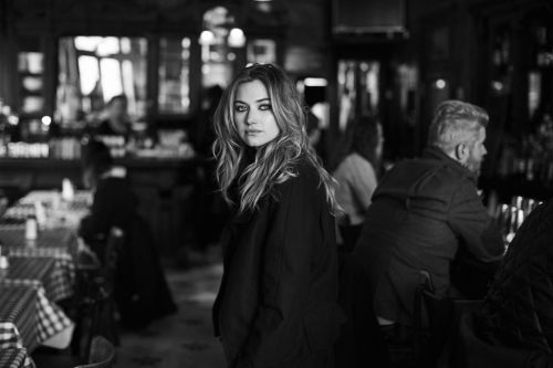 edenliaothewomb:  Imogen Poots, photographed by Pete Thompson for Humanity, fall 2015.
