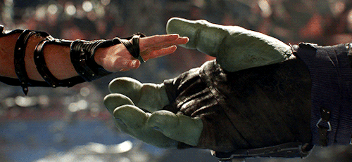spideygalaxy:“Hey big guy. The sun’s getting real low.”