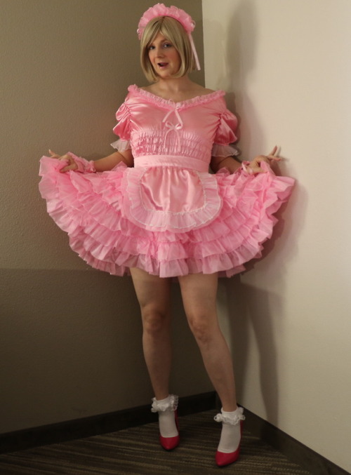 Sneak peek of an upcoming photo-set for the Sissy Princess Patreon page 