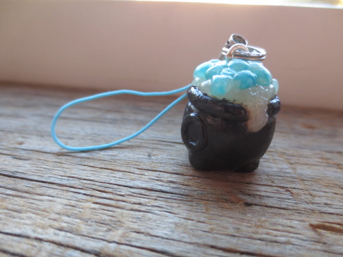 craftsoflittlekitty:@saint-bree made this super adorable cauldron phone charm and let me have it &am