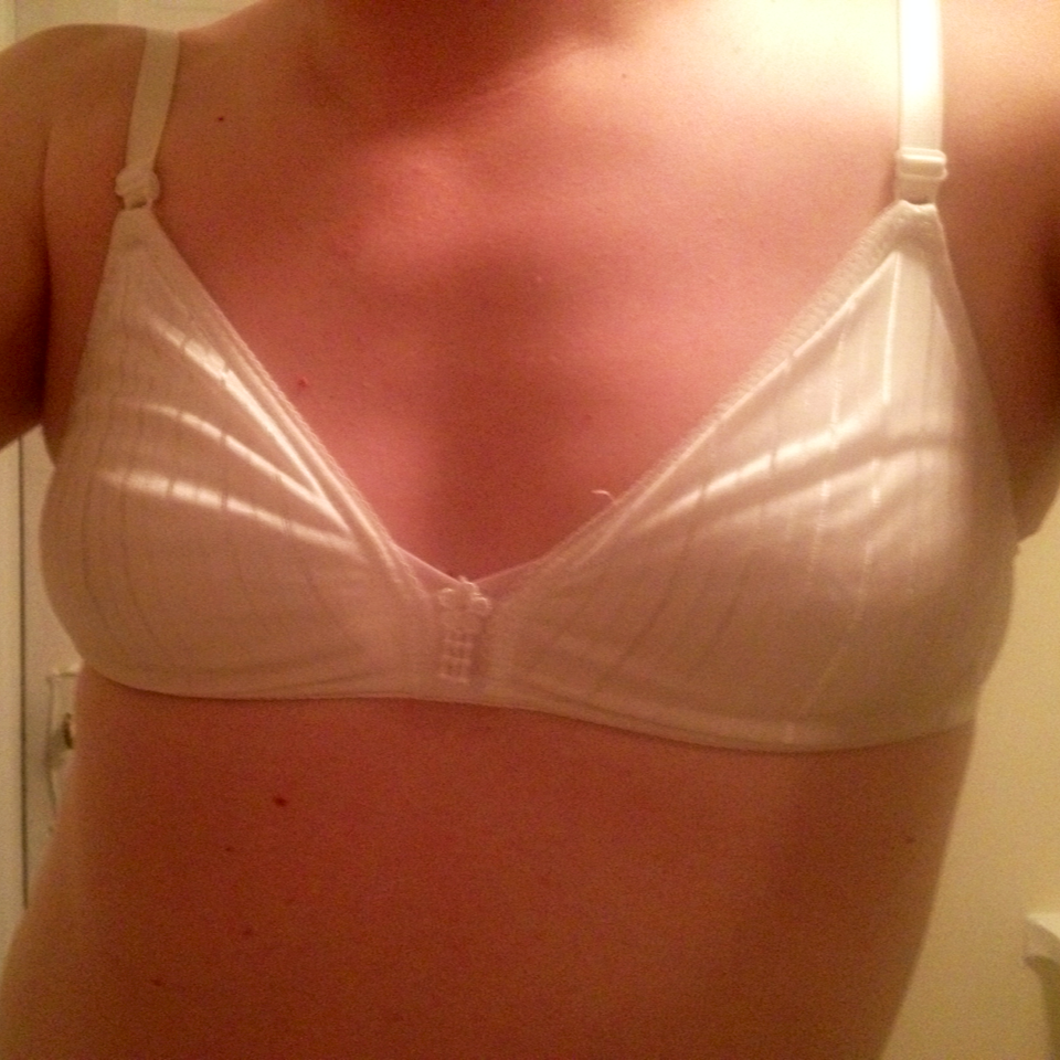 queenmissunderstood:  Wearing a bra all day makes my nipples so hard. 