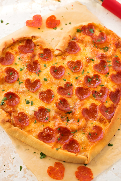 foodffs: Heart Shaped Pepperoni Pizza Follow for recipes Get your FoodFfs stuff here