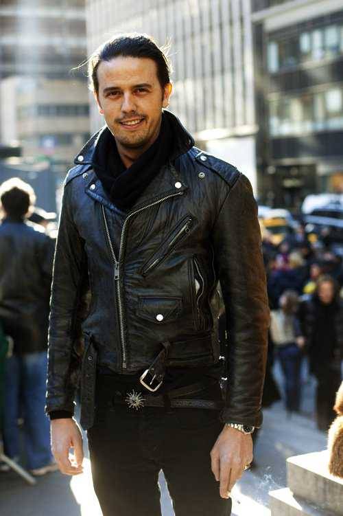 Global Street Style : Black + White Tales 01