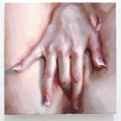 mau-indy:  ivanalifan:  Painting small hand