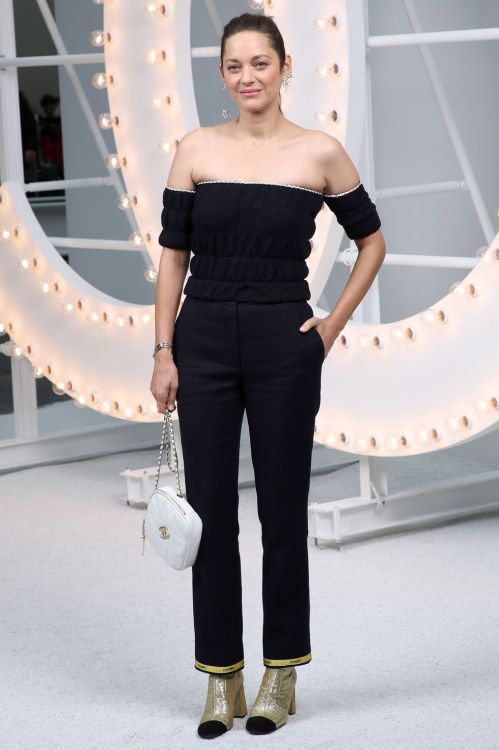 hollywood-fashion:Marion Cotillard in Chanel at the Chanel Spring 2021 show in Paris on October 6, 2