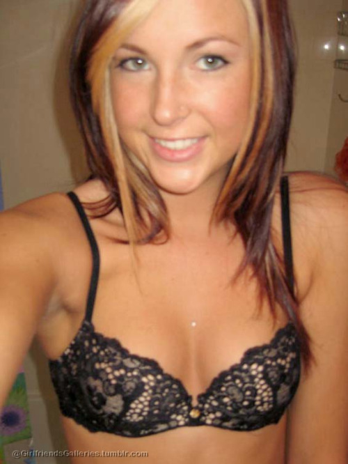 Amateur bra and panties girl